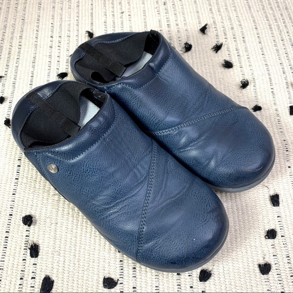 Spenco Brooklyn Slip On Navy Orthopedic Shoe 6 - Picture 1 of 10